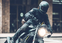 摩托车公路驾驶